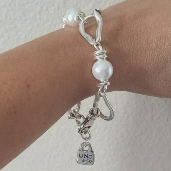 Uno de 50 Bracelet - PERLA MOSQUETA - Silver with Pearls - Picture 10 of 12